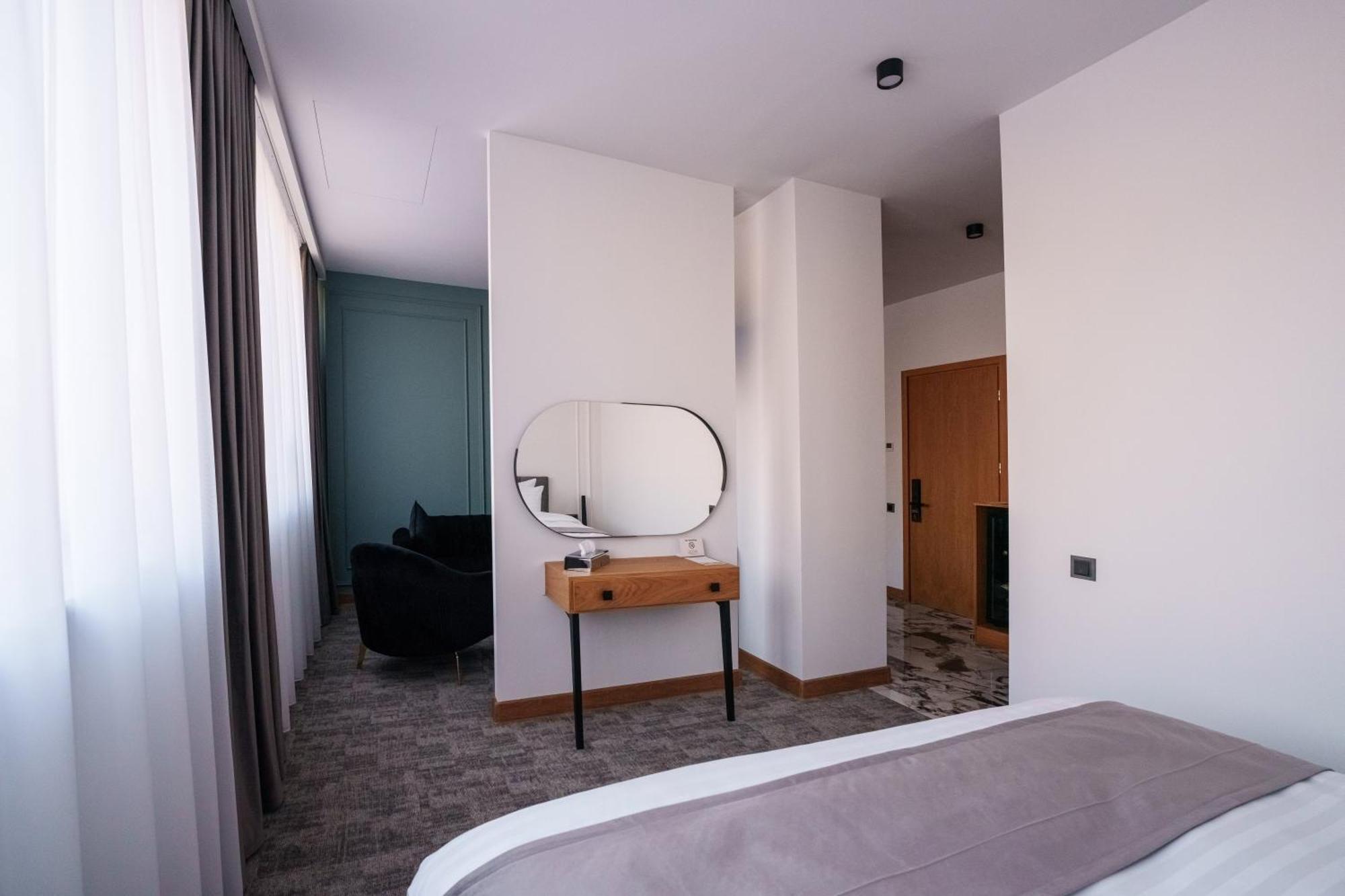 Revive Boutique Hotel Jerevan Buitenkant foto
