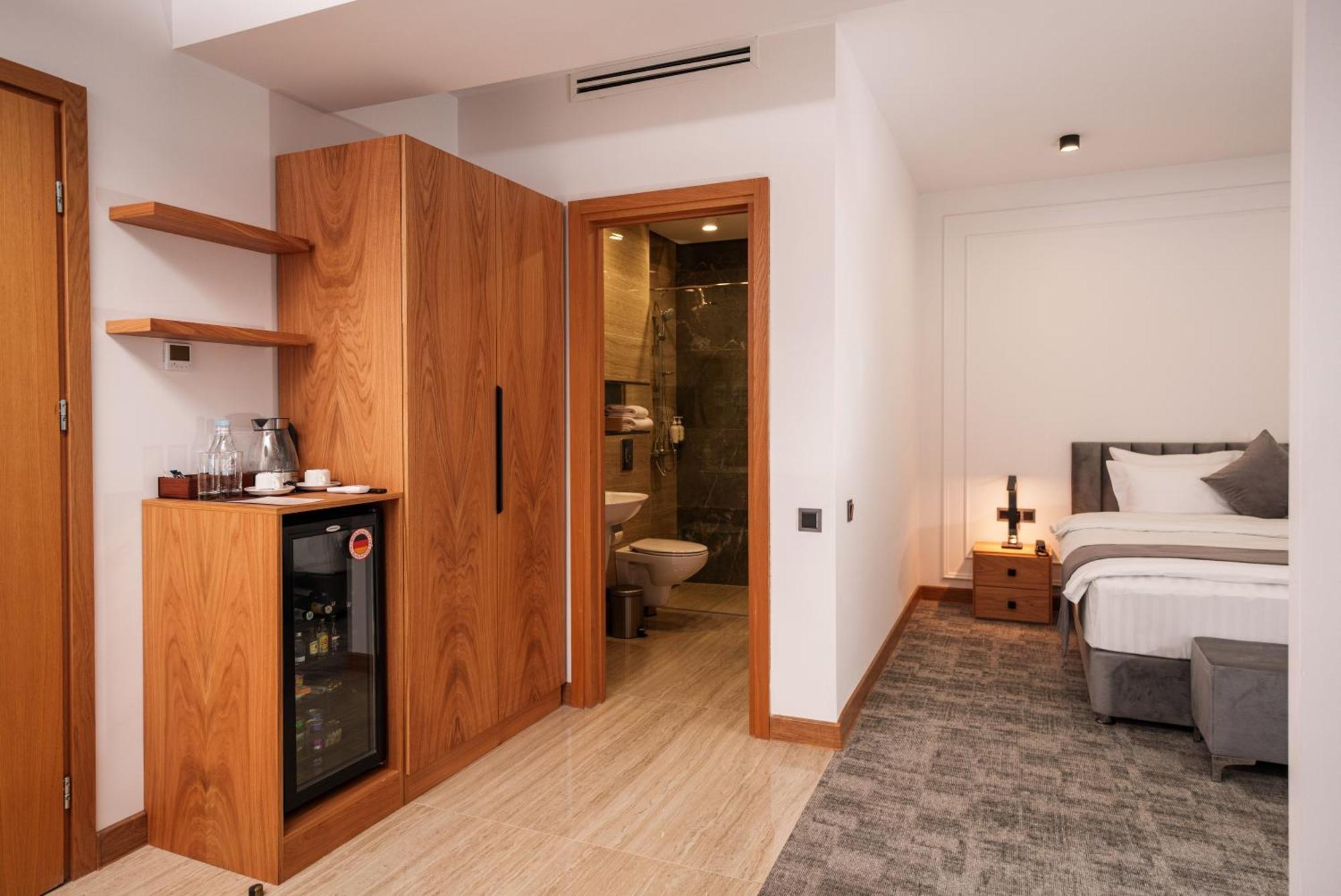 Revive Boutique Hotel Jerevan Buitenkant foto