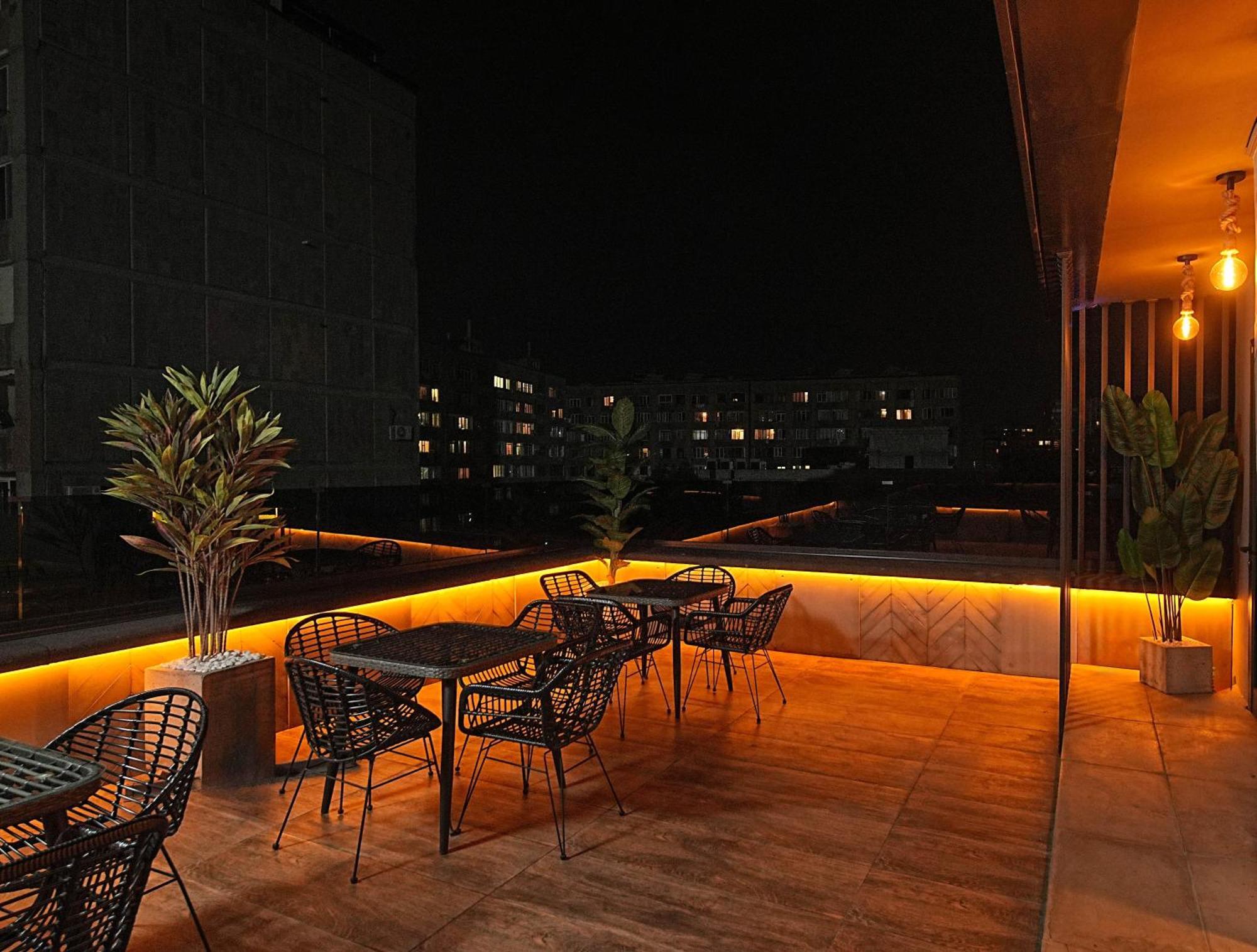 Revive Boutique Hotel Jerevan Buitenkant foto